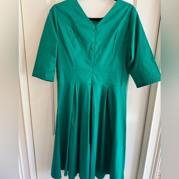 Emerald Green Fit & Flare Dress 3/4 Sleeve Midi Dress Size 6 - Picture 3 of 6